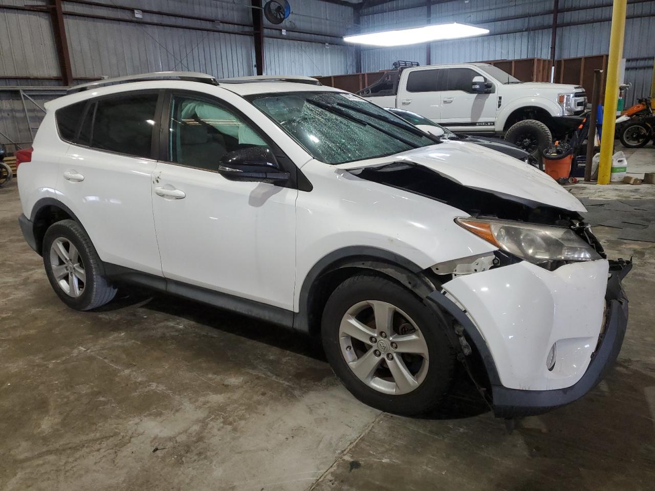 VIN 2T3WFREV3DW054671 2013 TOYOTA RAV4 no.4