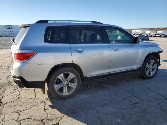  TOYOTA HIGHLANDER 2013 Серебристый