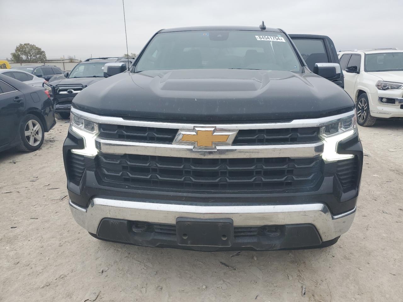 2022 Chevrolet Silverado - Image 5