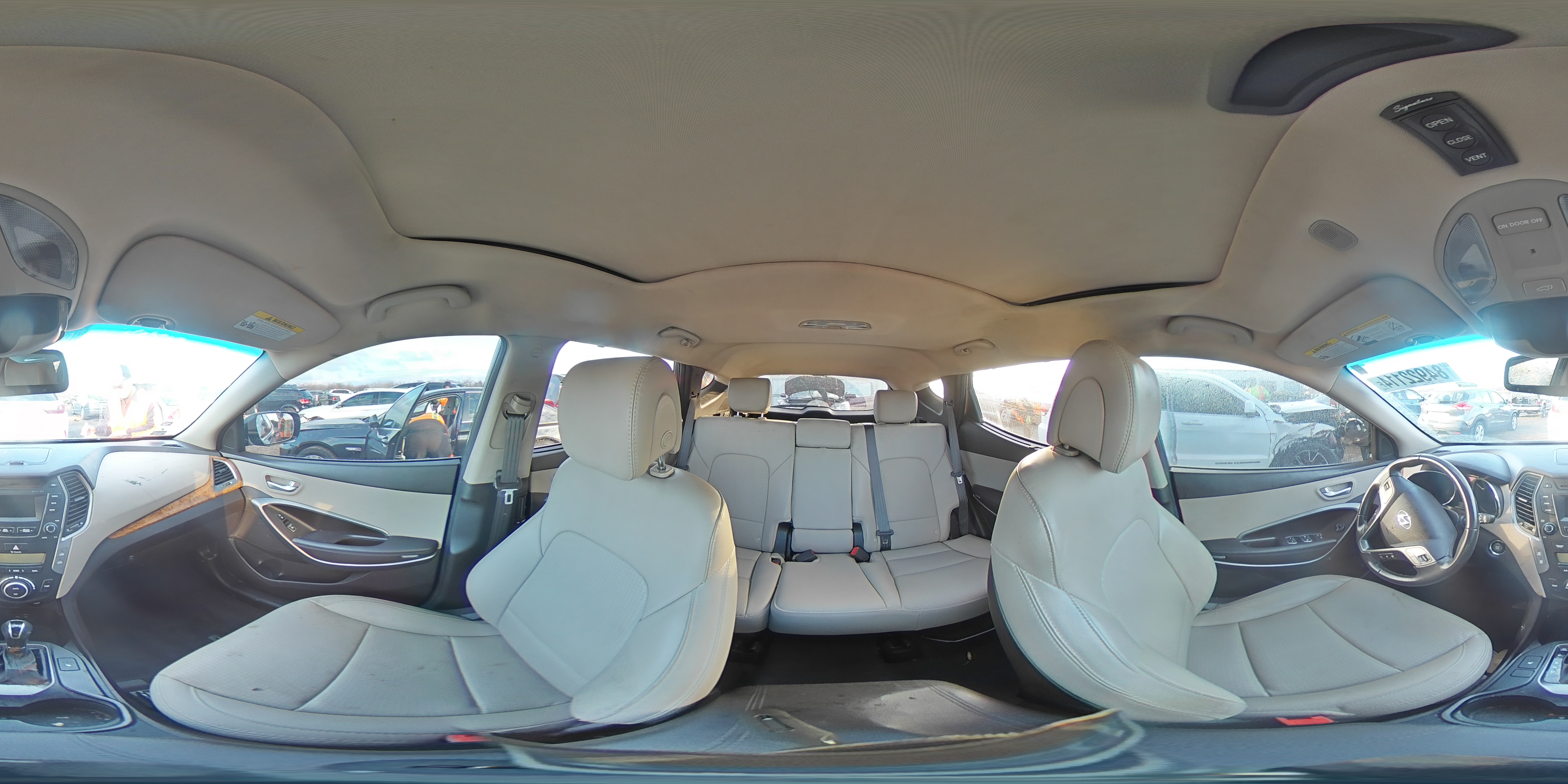 2015 Hyundai Santa Fe - Image 15