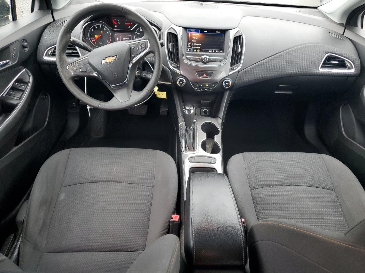 2019 Chevrolet Cruze - Image 8