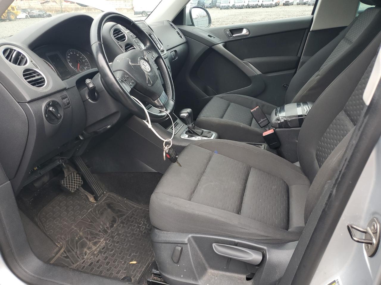 2010 Volkswagen Tiguan Se VIN: WVGBV9AX2AW510953 Lot: 80888454