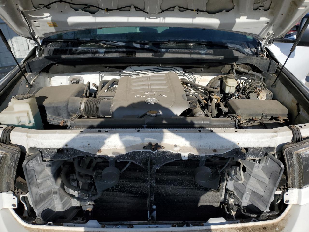2010 Toyota Tundra - Image 11