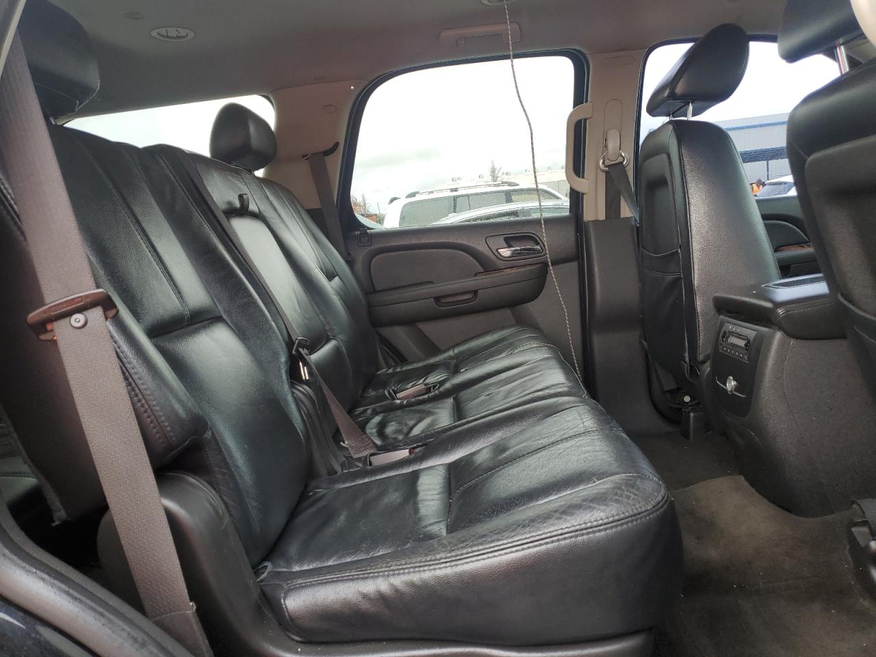 2007 Chevrolet Tahoe - Image 11
