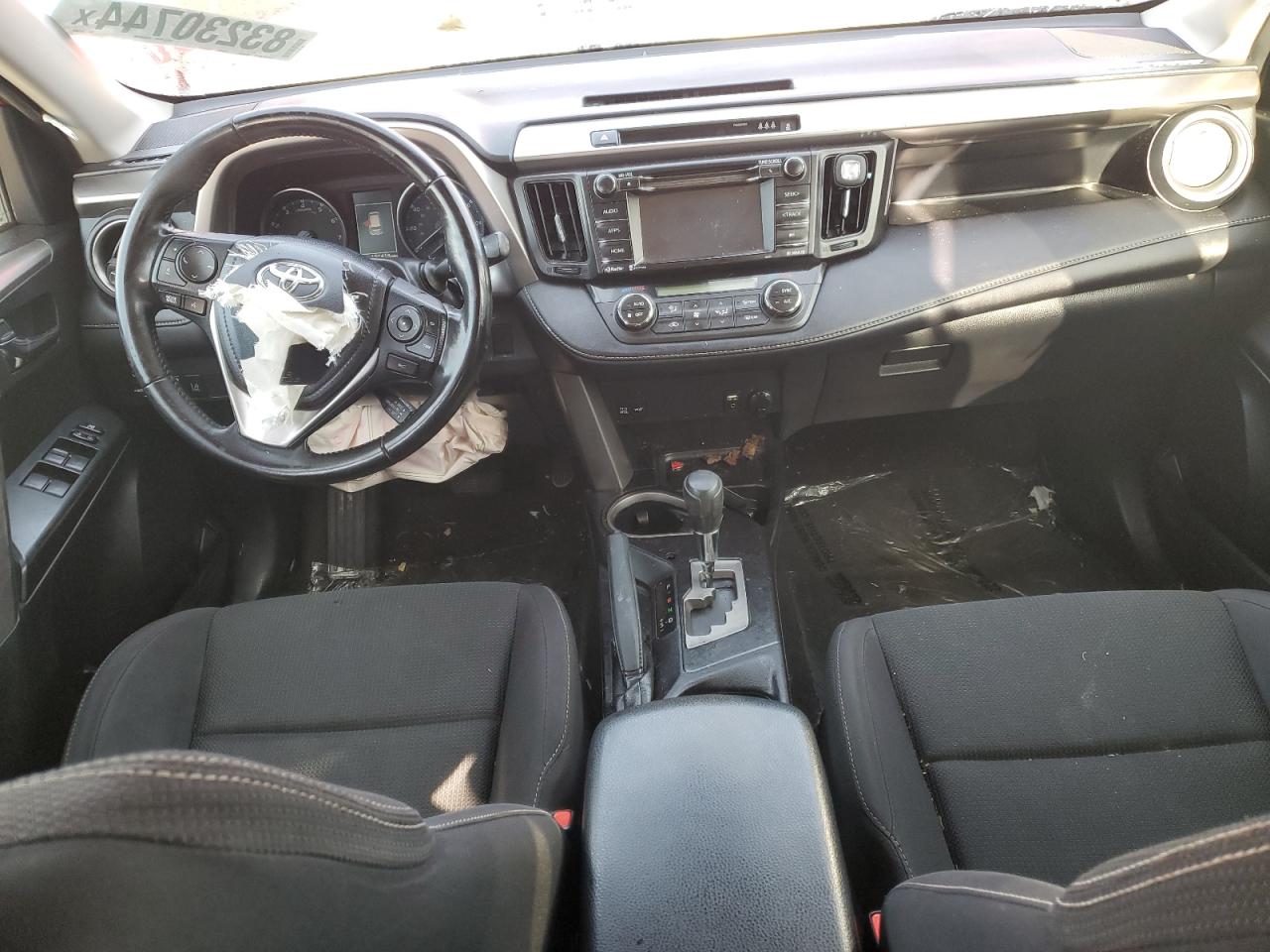 VIN JTMWFREV7HJ127822 2017 TOYOTA RAV4 no.8