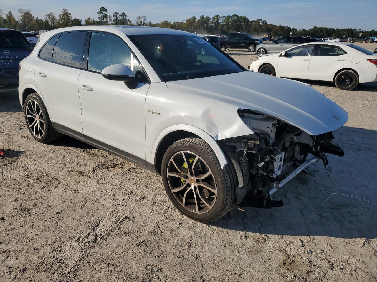 VIN WP1AE2AY5LDA22951 2020 PORSCHE CAYENNE no.4