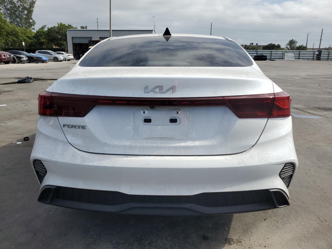 2023 Kia Forte - Image 6