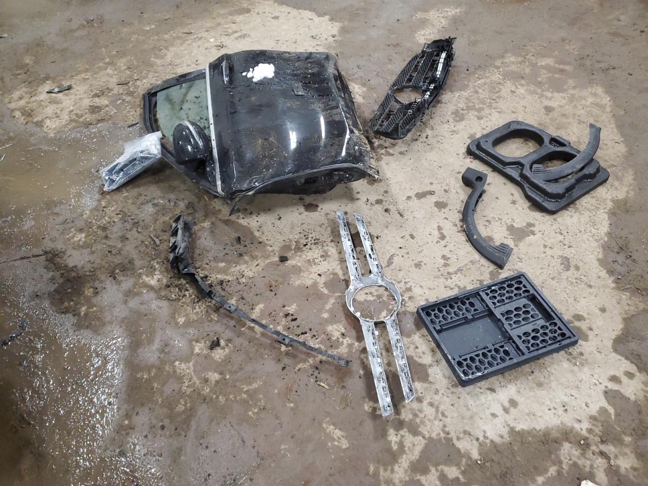 2017 Mercedes-Benz E 300 4Matic VIN: WDDZF4KBXHA205946 Lot: 83330054