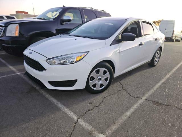 Sedans FORD FOCUS 2015 White