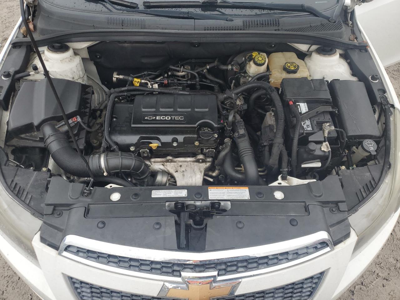 2013 Chevrolet Cruze - Image 13