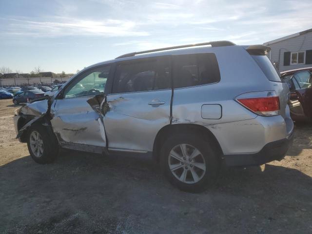  TOYOTA HIGHLANDER 2013 Srebrny