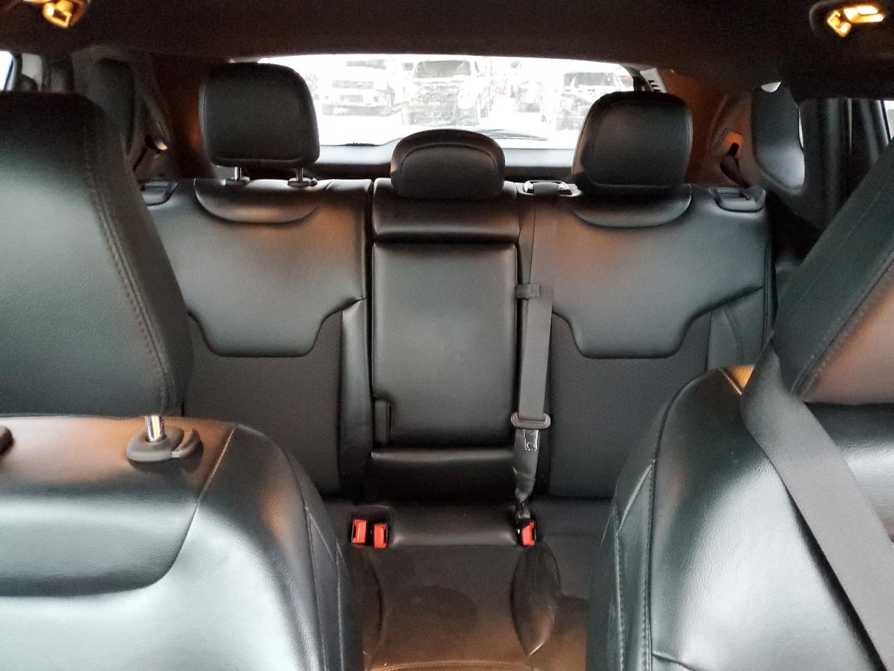 2022 Jeep Compass - Image 10