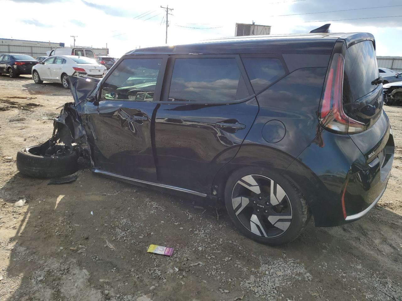 2023 Kia Soul - Image 2