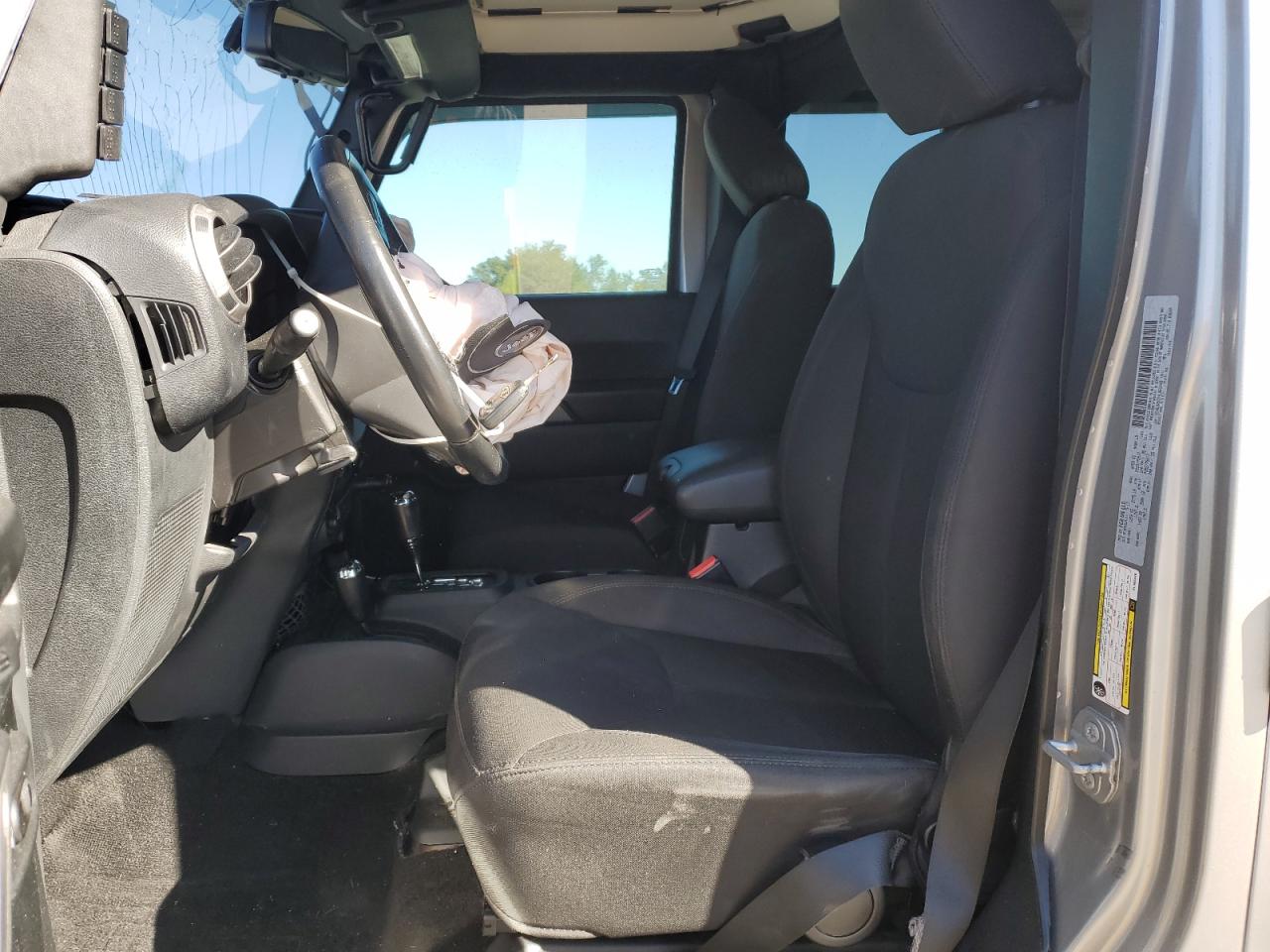 2017 Jeep Wrangler - Image 7