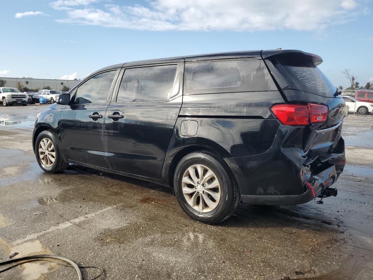 VIN KNDMA5C18K6549672 2019 KIA SEDONA no.2