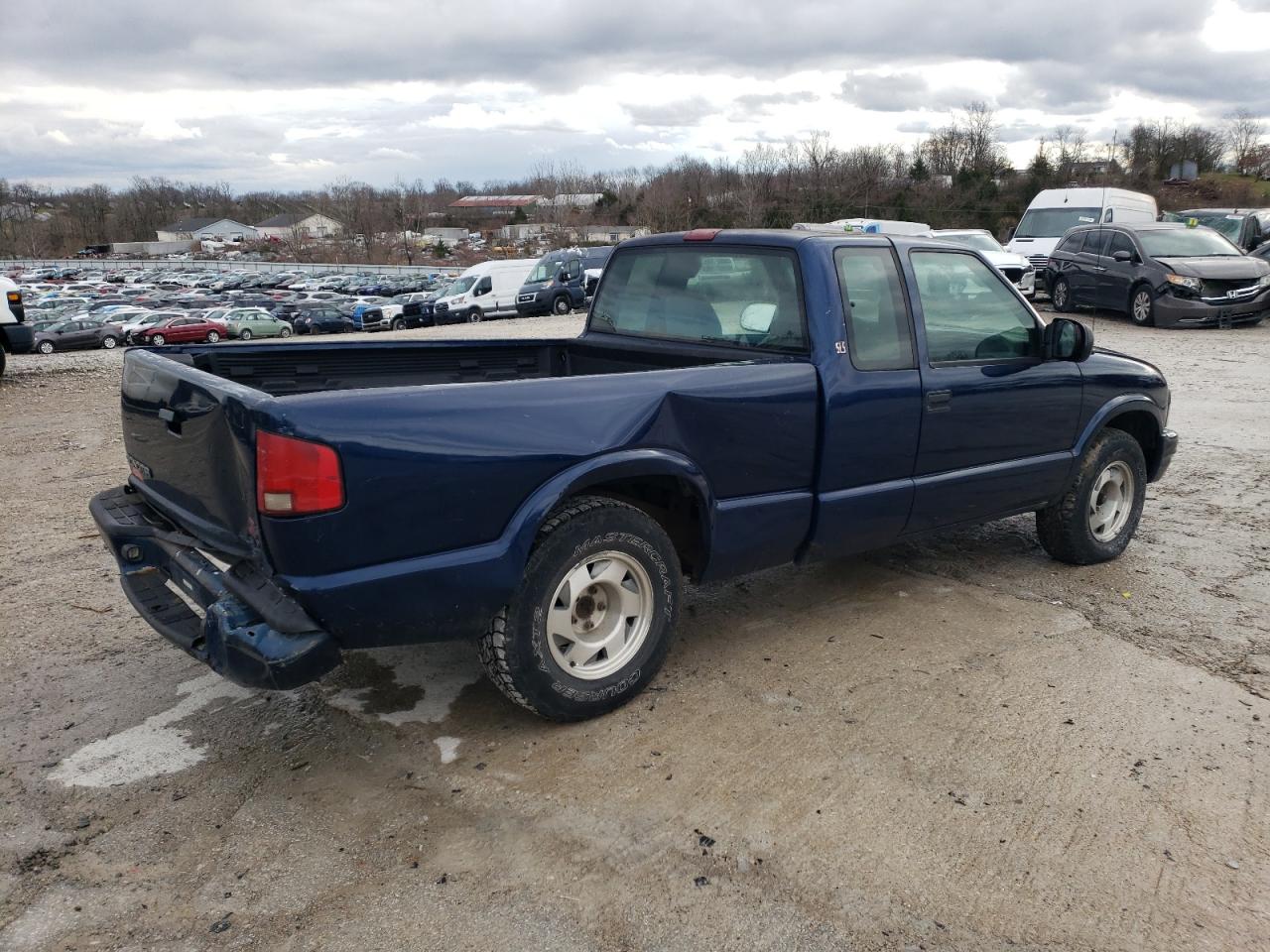 2001 GMC Sonoma blue null flexible 1GTCS195718125494 photo #4