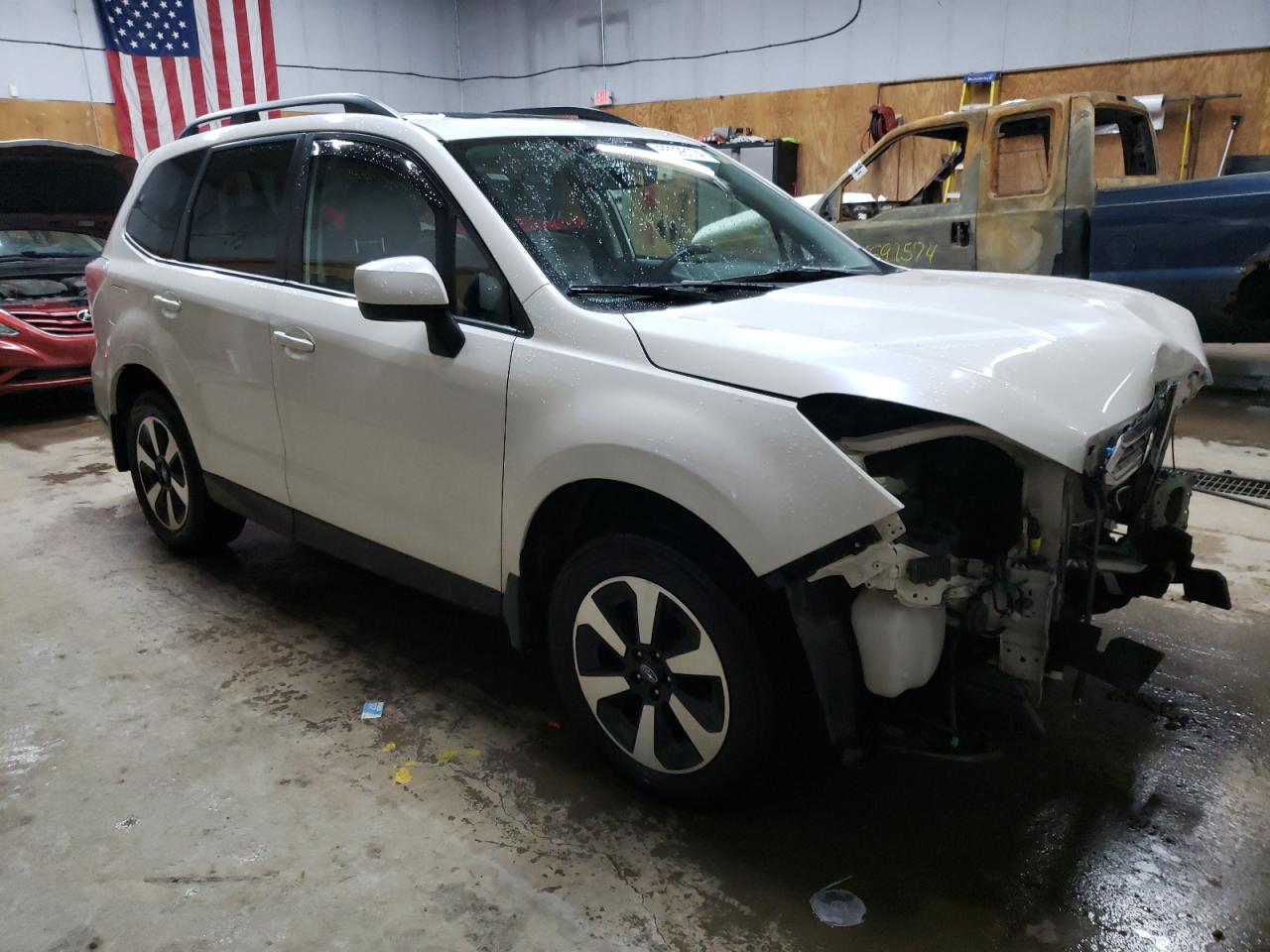 VIN JF2SJAGCXJH509464 2018 SUBARU FORESTER no.4