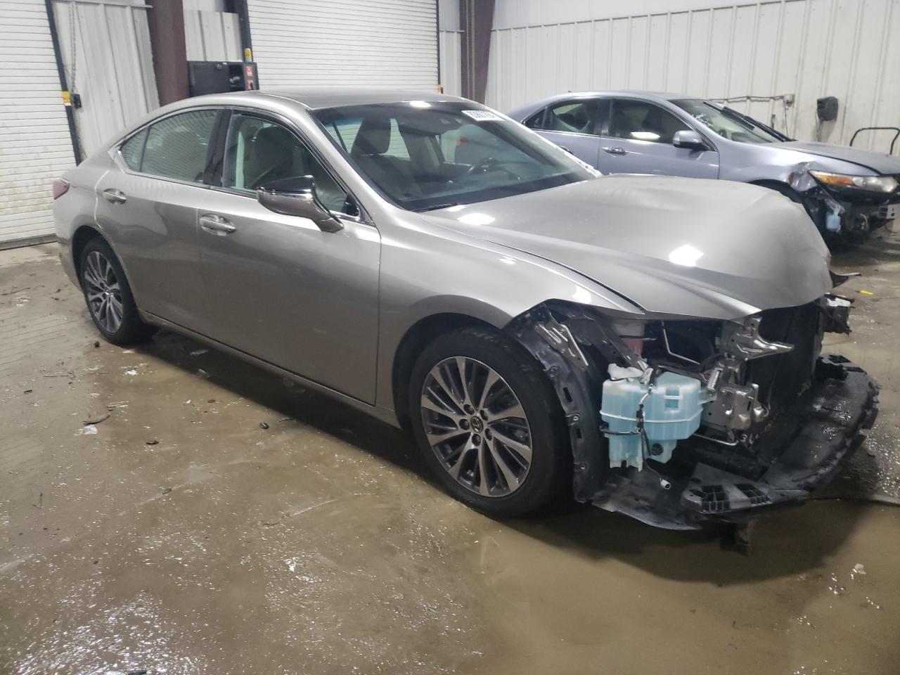 VIN 58ABZ1B16KU051187 2019 LEXUS ES350 no.4