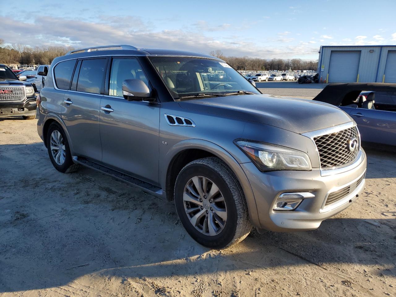 2017 Infiniti QX80 - Image 4