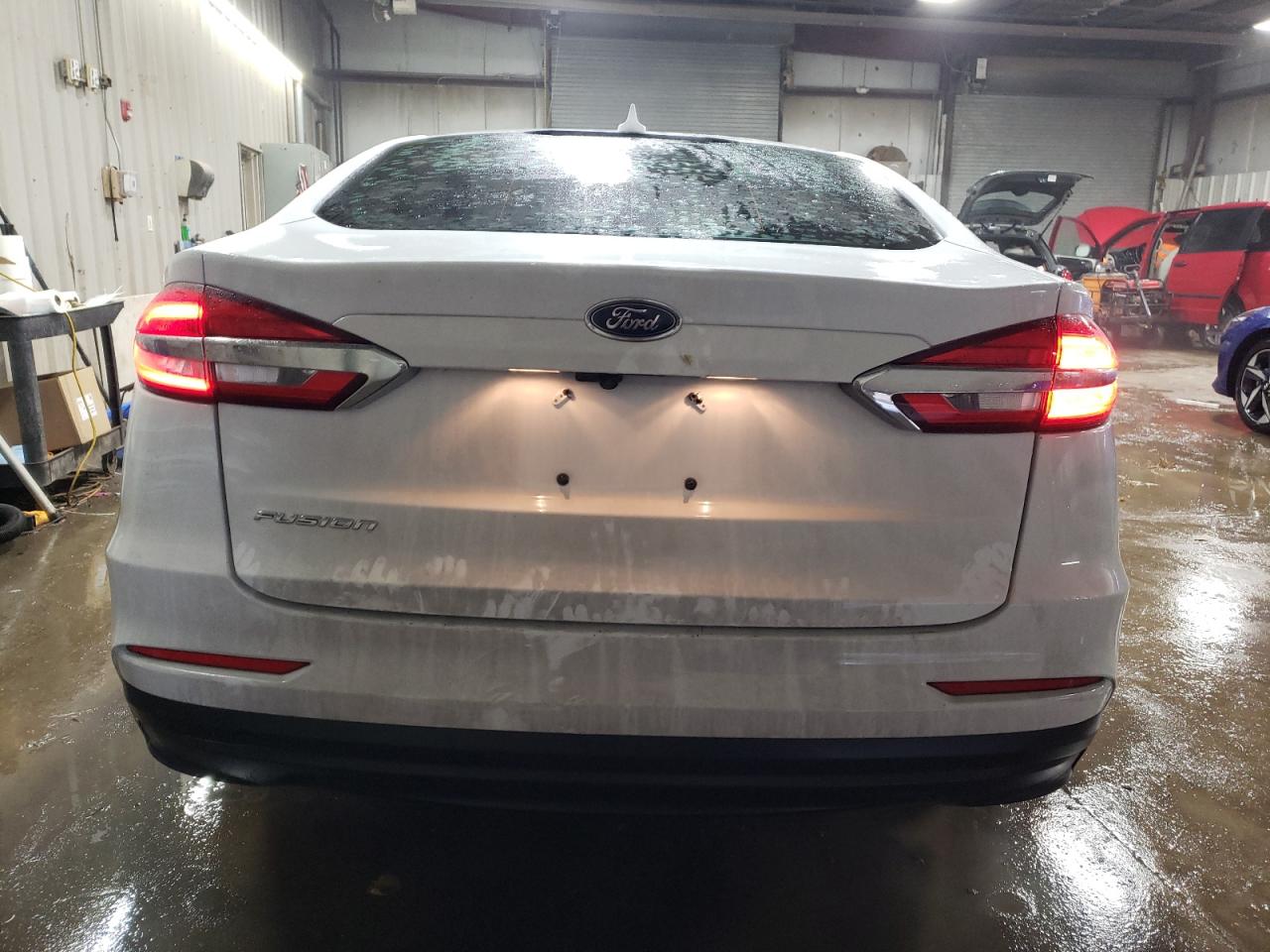 2020 Ford Fusion - Image 6