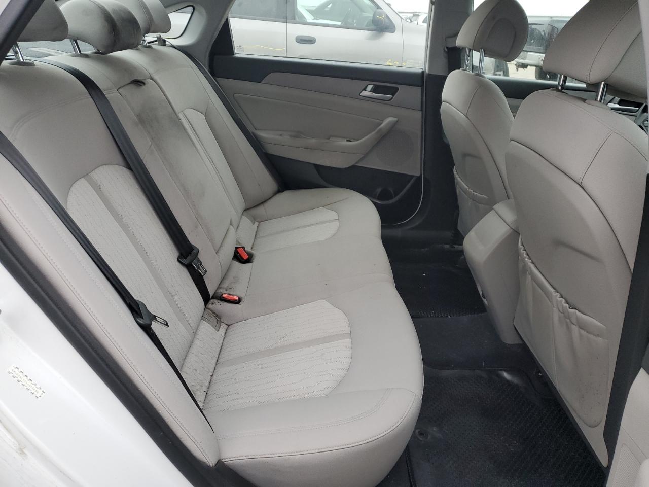 2016 Hyundai Sonata - Image 10