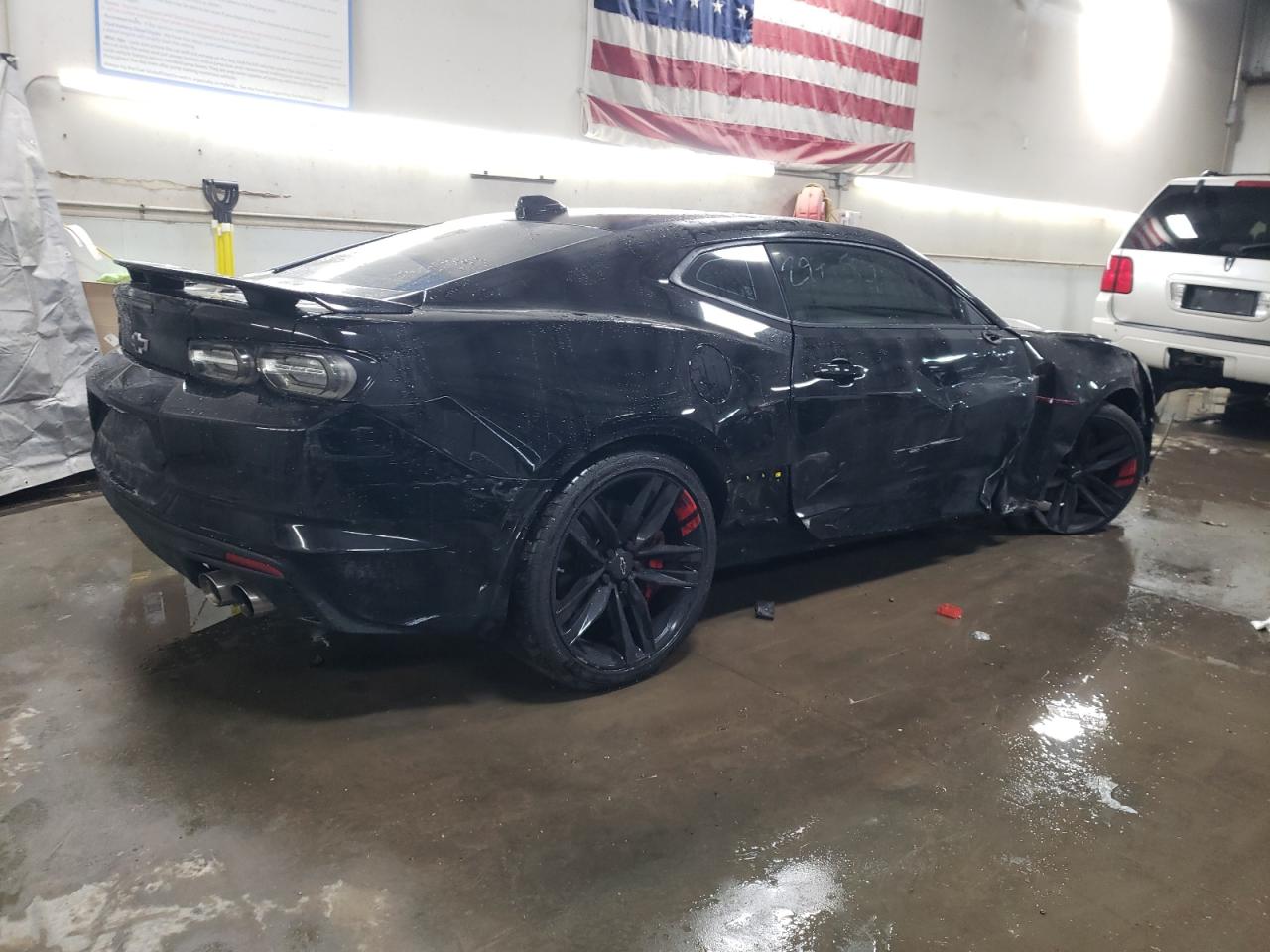 2022 Chevrolet Camaro - Image 3