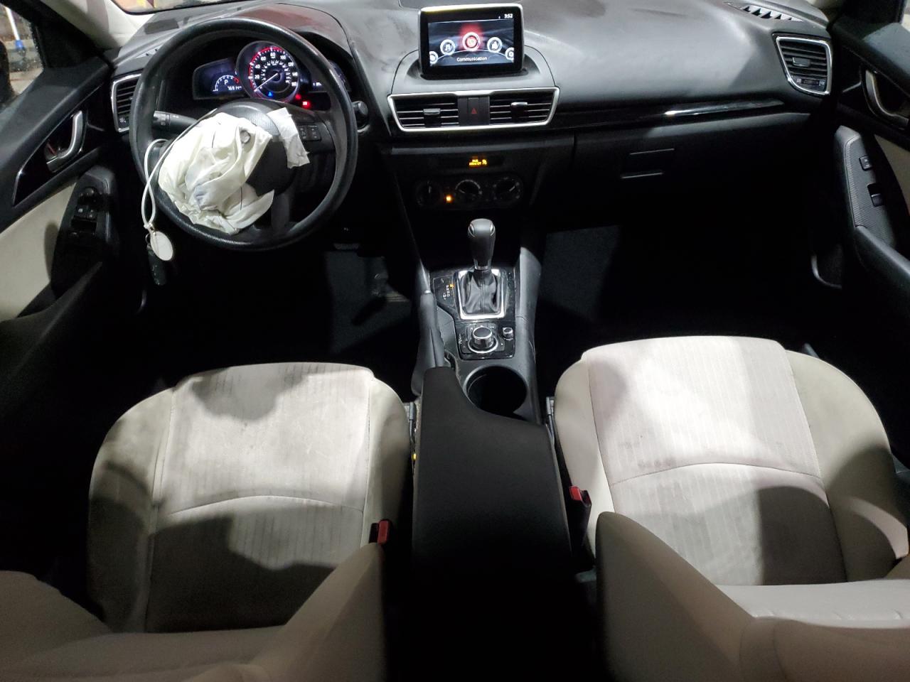 2016 Mazda 3 - Image 8