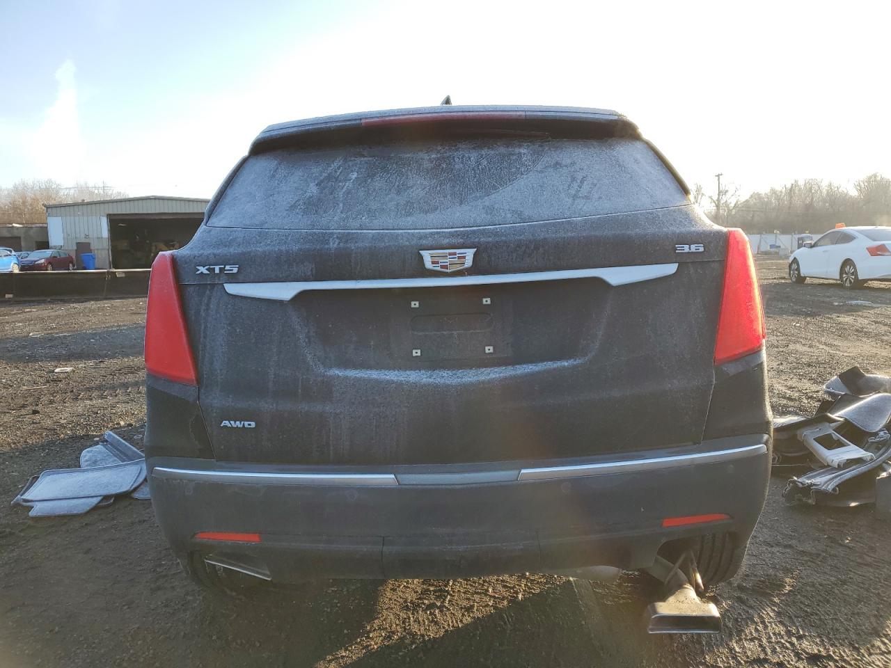 VIN 1GYKNDRS0KZ220768 2019 CADILLAC XT5 no.6