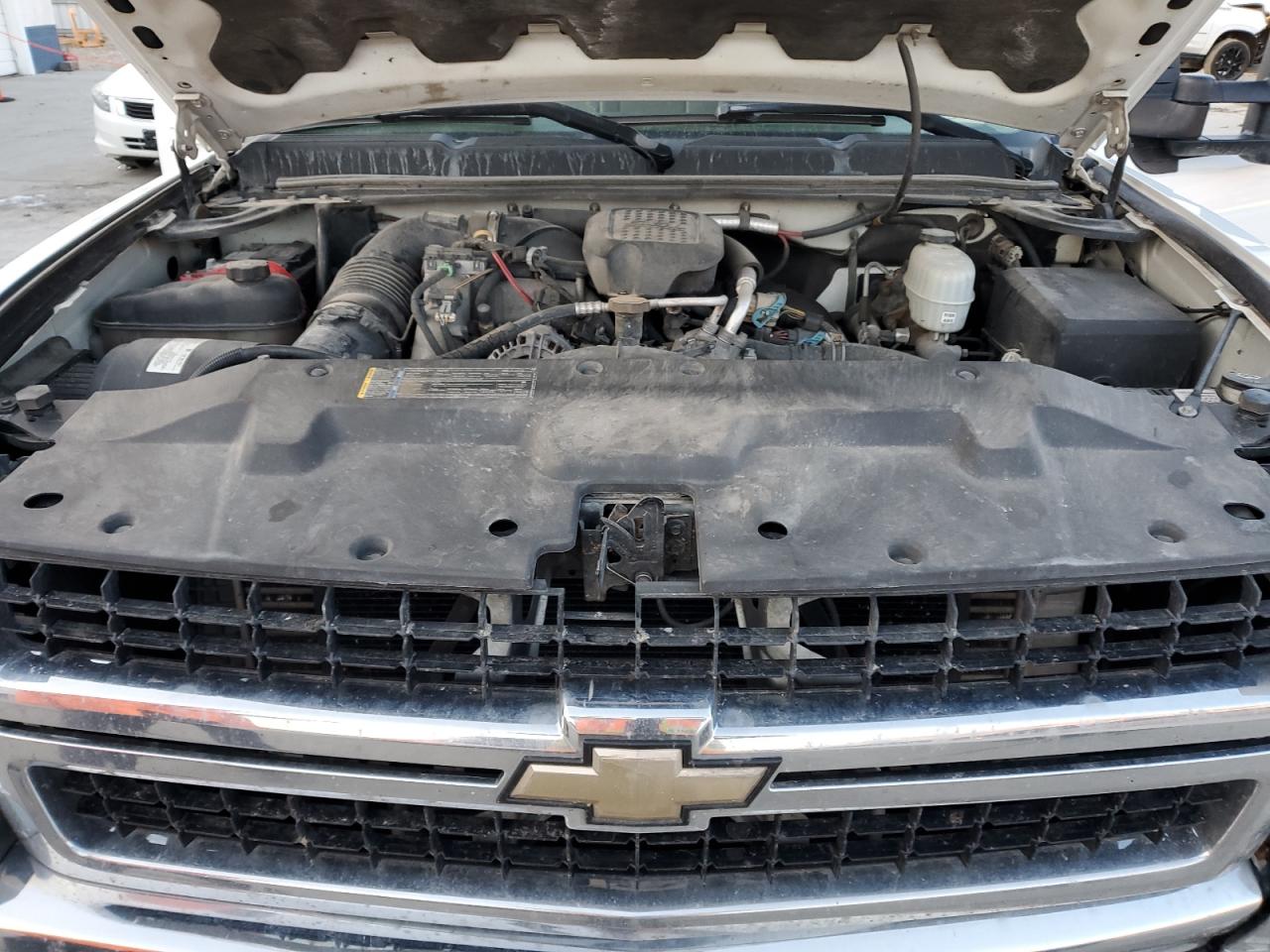2008 Chevrolet Silverado - Image 11