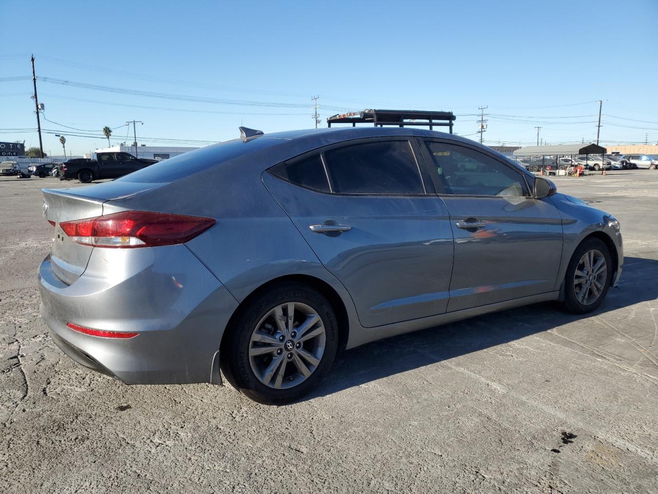 VIN KMHD84LF2JU632473 2018 HYUNDAI ELANTRA no.3