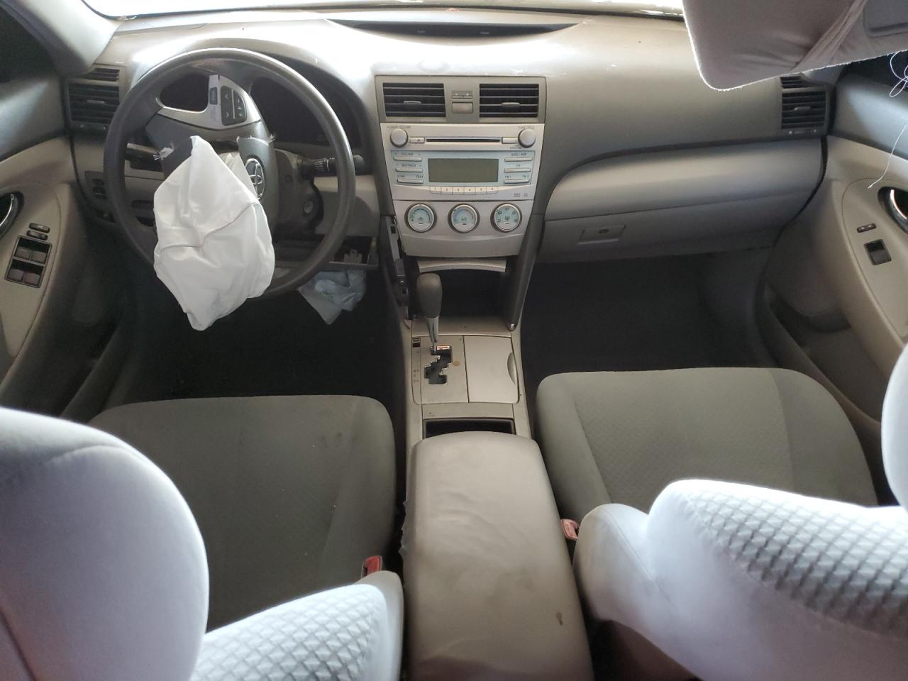 2009 Toyota Camry - Image 8