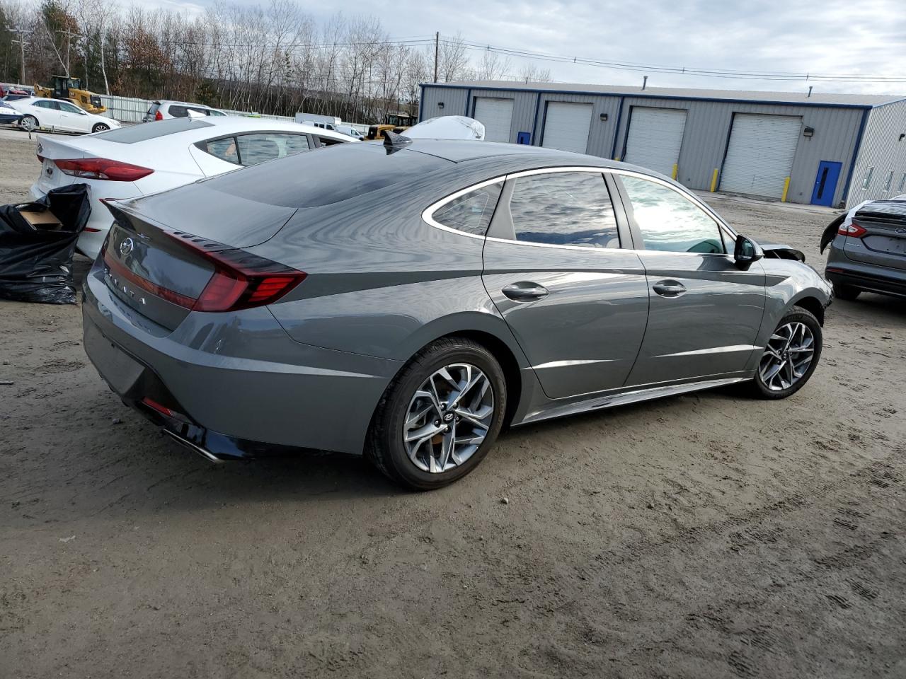 2023 Hyundai Sonata - Image 3