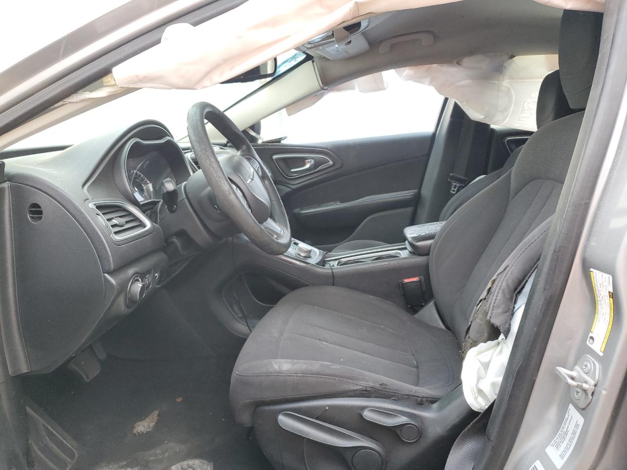 2015 Chrysler 200 - Image 7