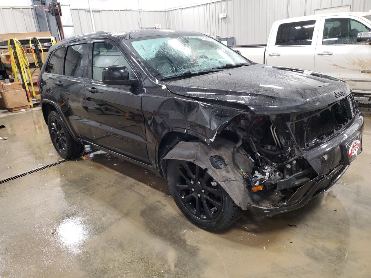 2019 Jeep Grand Cherokee - Image 4