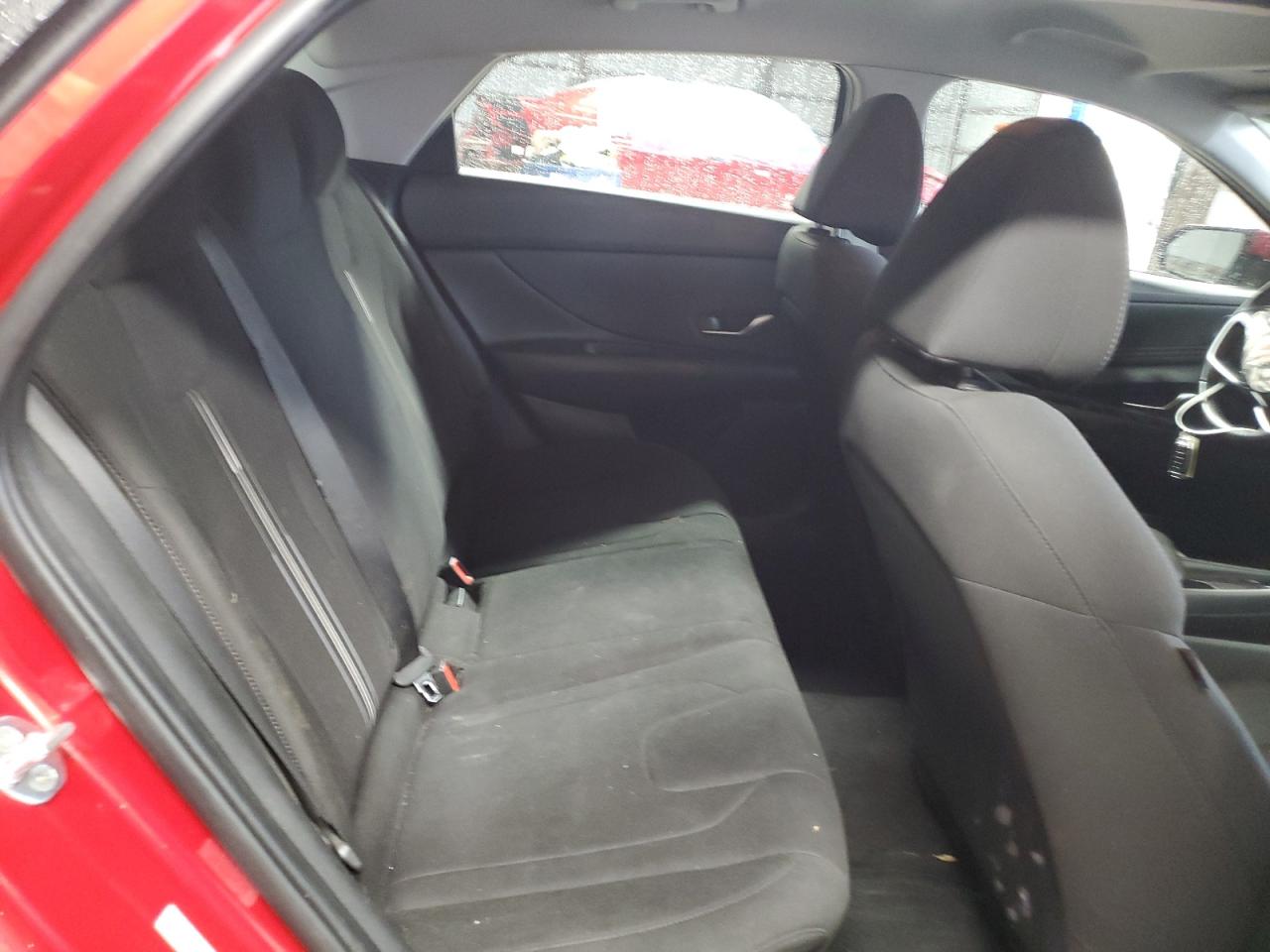 2023 Hyundai Elantra - Image 11