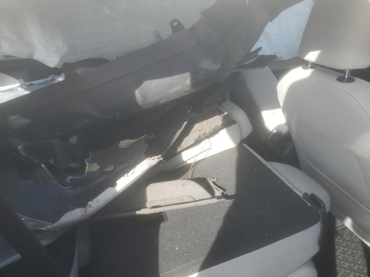 2019 Volkswagen Tiguan - Image 11