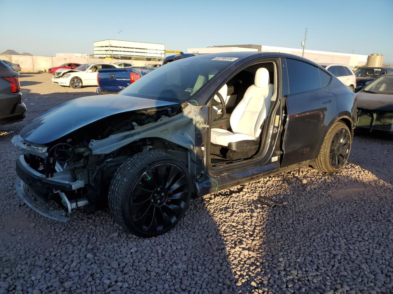 VIN 7SAYGDEF9NF415641 2022 TESLA MODEL Y no.1