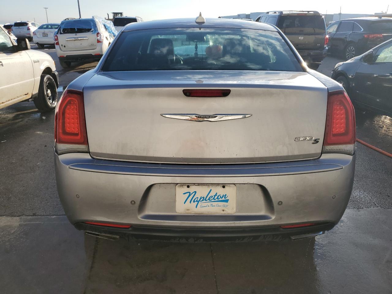 2015 Chrysler 300 - Image 6