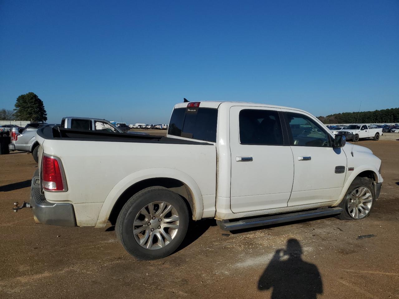 2017 RAM 1500 - Image 3