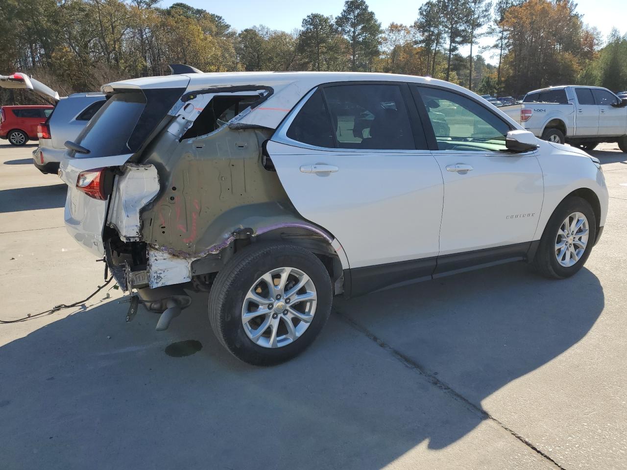2019 Chevrolet Equinox - Image 3