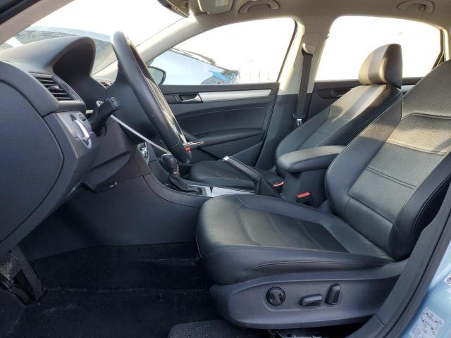 Sedans VOLKSWAGEN PASSAT 2012 Granatowy