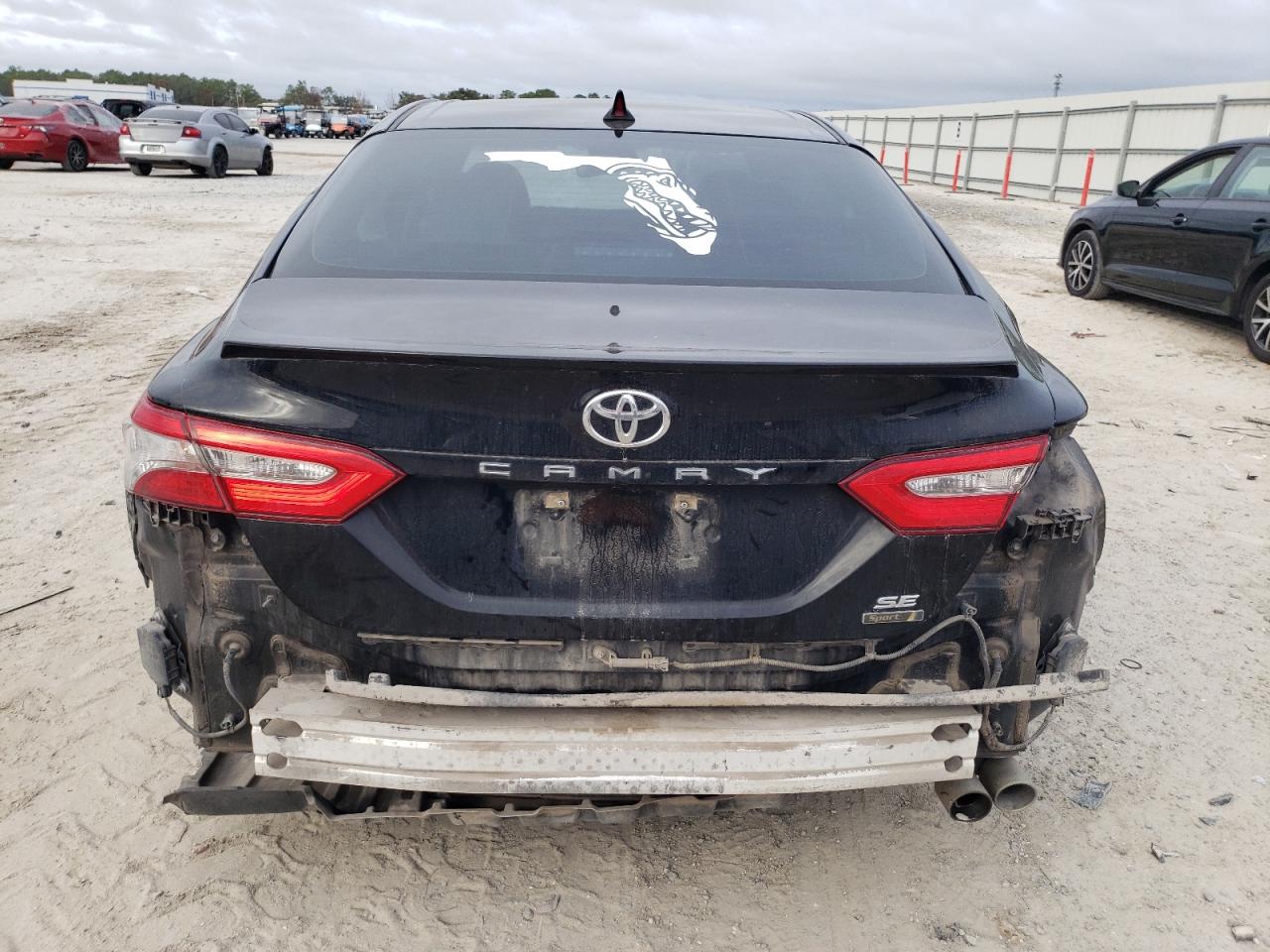 4T1B11HK9JU063606 TOYOTA CAMRY 2018