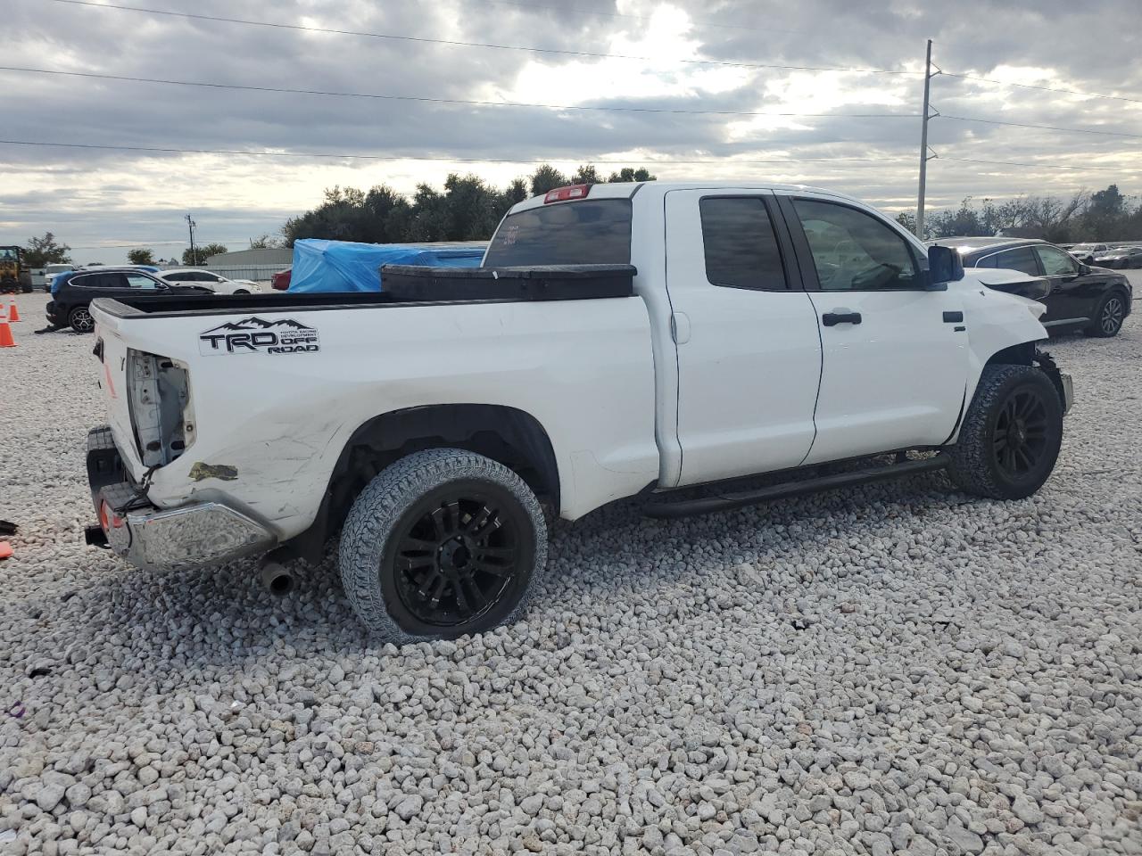 2014 Toyota Tundra - Image 3