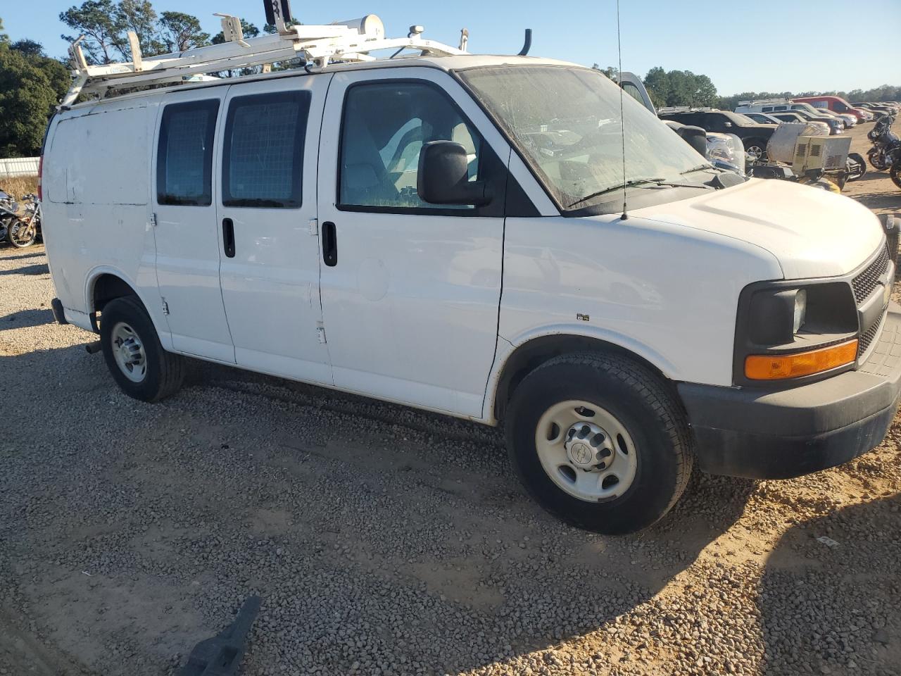 VIN 1GCWGFCA1D1142550 2013 CHEVROLET EXPRESS no.4