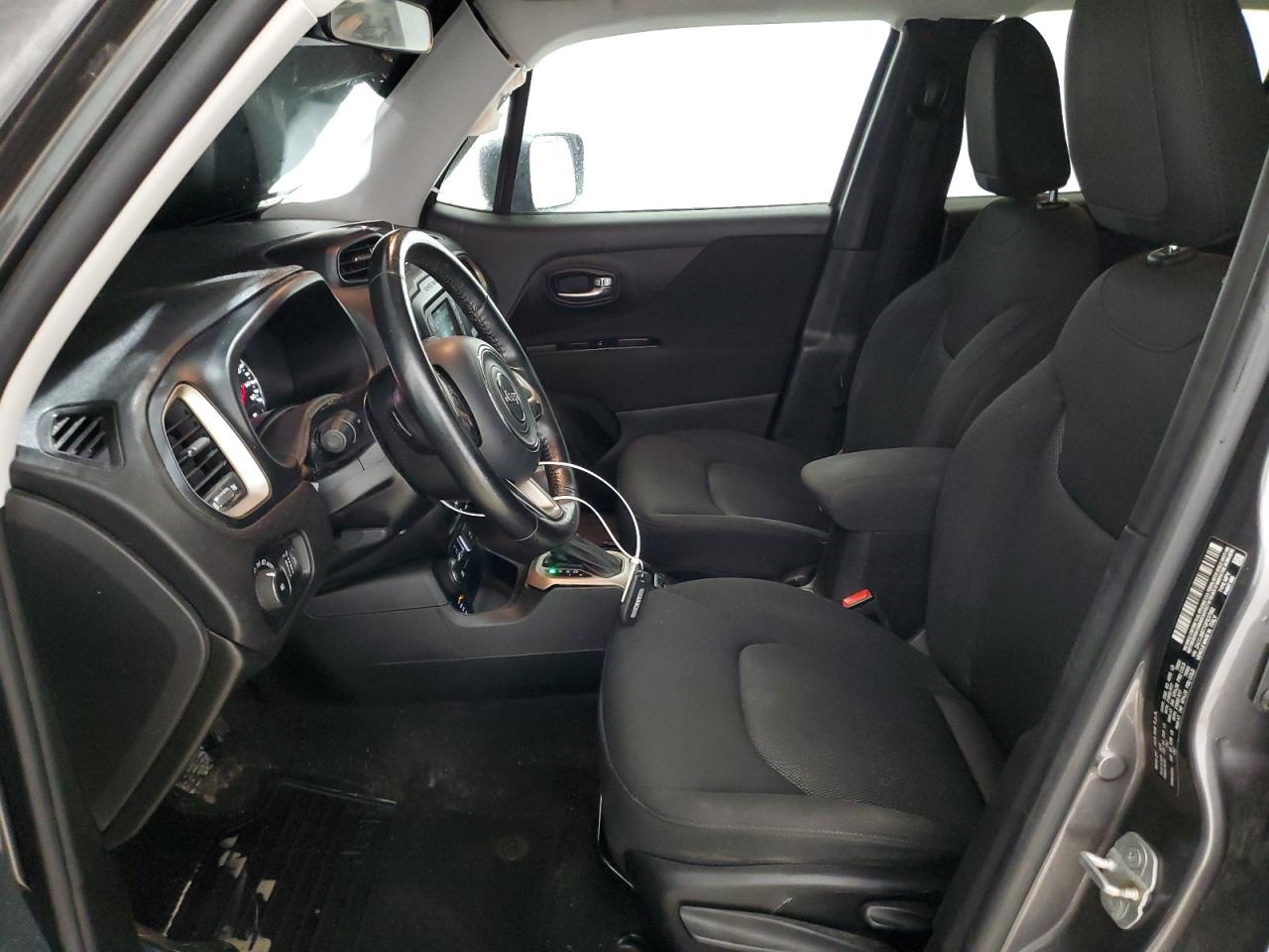 2016 Jeep Renegade - Image 7