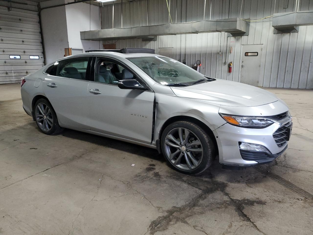 2019 Chevrolet Malibu - Image 4