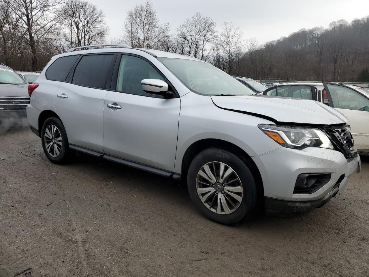 2018 Nissan Pathfinder - Image 4