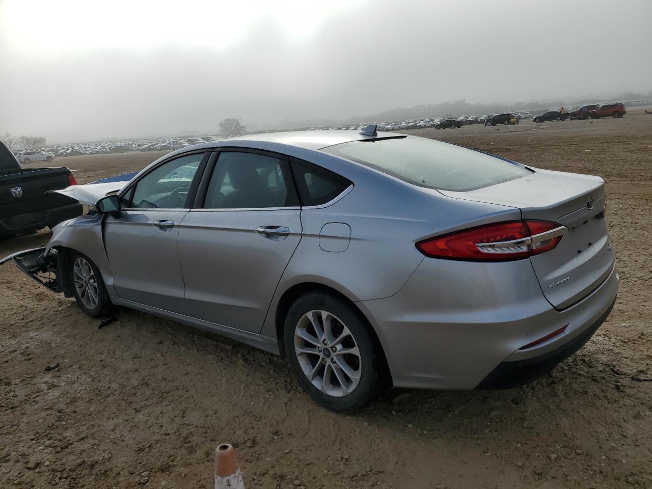 VIN 3FA6P0HD8LR165902 2020 FORD FUSION no.2