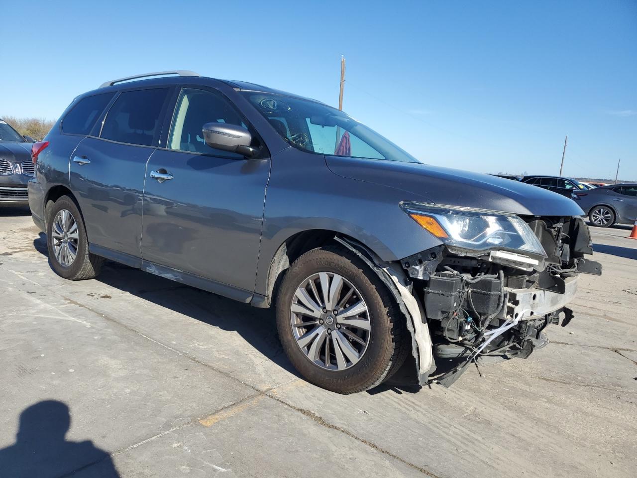 VIN 5N1DR2MN1KC644175 2019 NISSAN PATHFINDER no.4