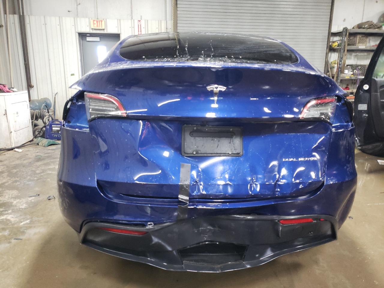 2023 Tesla Model Y VIN: 7SAYGDEE1PF706032 Lot: 84634514